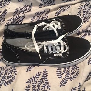 Black Women’s Vans